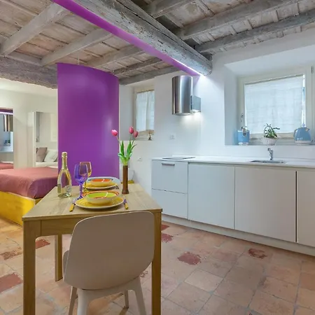 Guesthost - Mignon Lilac House Apartament