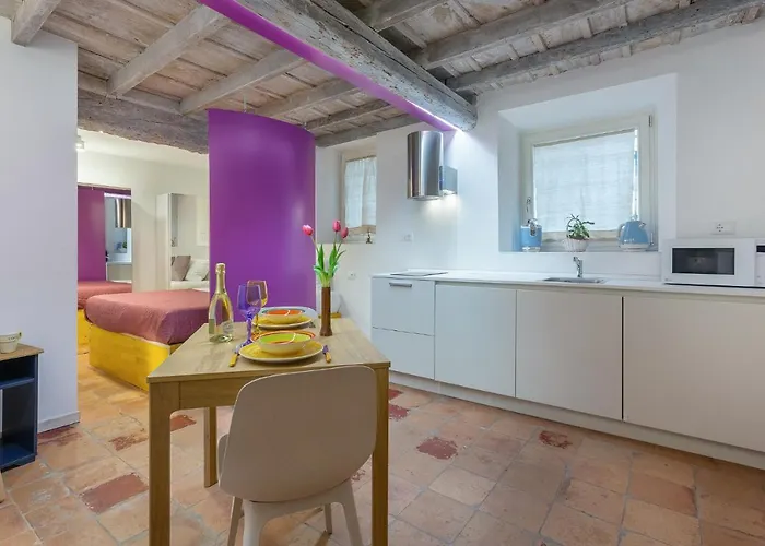 Guesthost - Mignon Lilac House Apartament